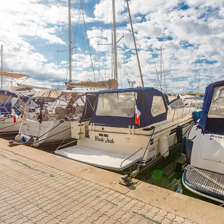 Apartment Port De Saint-raphael Saint-Raphael (Var)