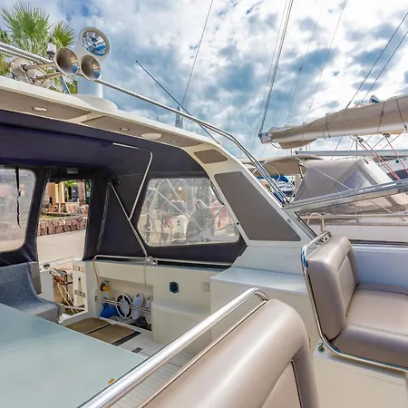 Port De Saint-raphael